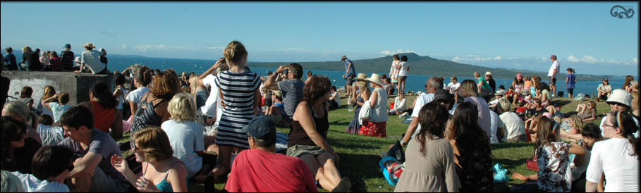 Impressions Devonstock. Kiwi music on top of Mt Victoria, Devonport, Auckland, NZ. Photos by Aotearoa.co.nz