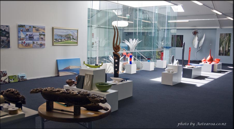New gallery in Devonport - photo by Aotearoa.co.nz